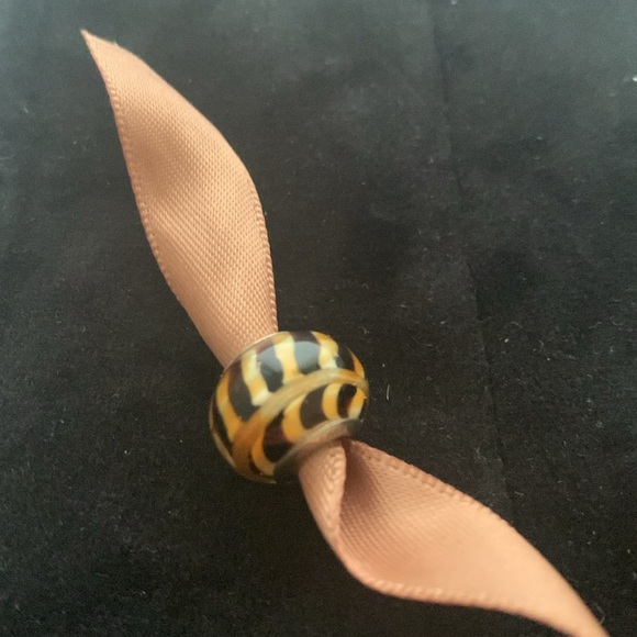 Bacio Italy 925 Sterling Silver Murano Glass Bead Charm. - Picture 2 of 4